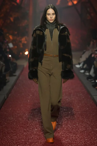 Look 47